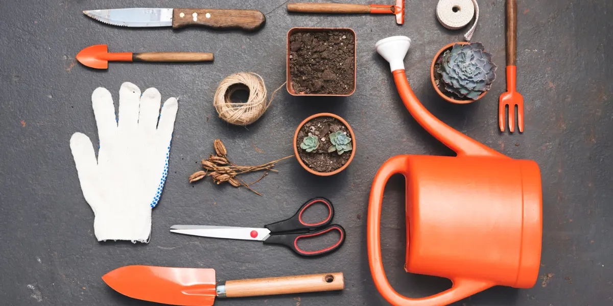 gardening-tools-names-images-uses