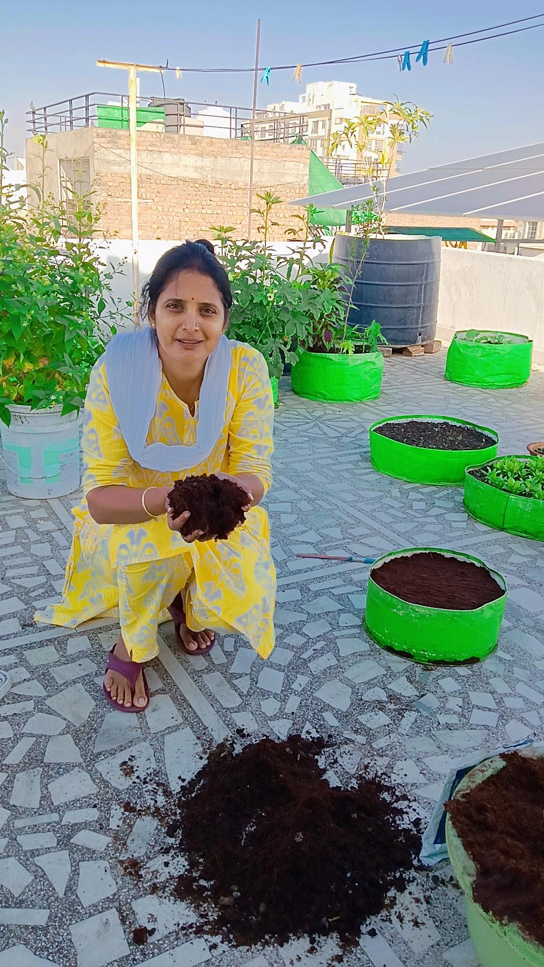 Preparing soil mix